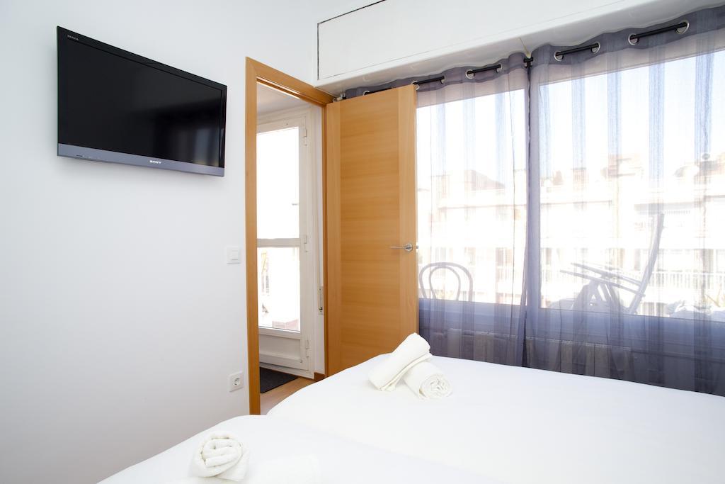 Attic Bcn Central Terrace บาร์เซโลนา ห้อง รูปภาพ